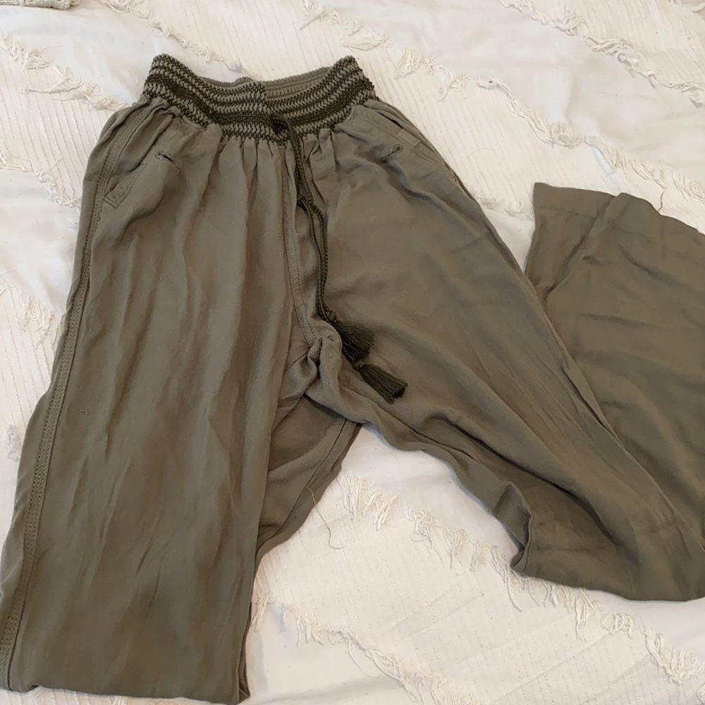 Be achy pants